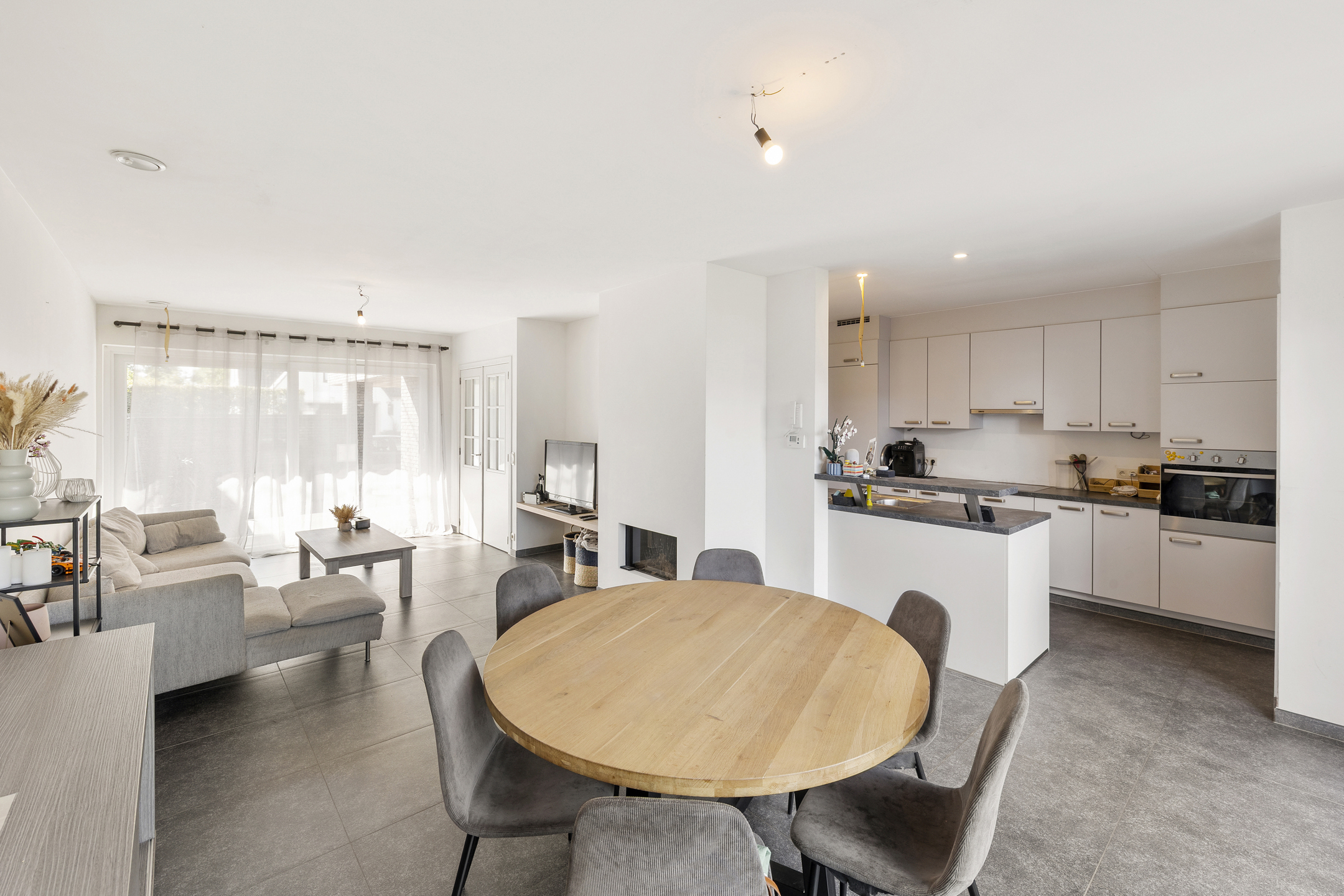 Recente woning, aan de KLINIEK.  - foto 2