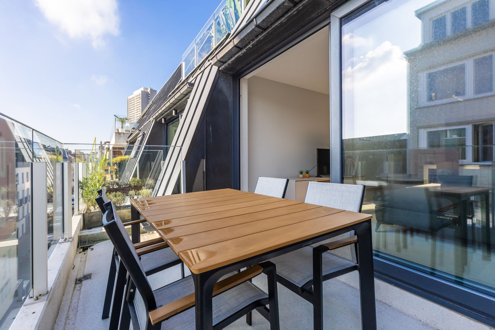 Prachtig appartement met 2 slpk en zonnig terras in jonge residentie - foto 3