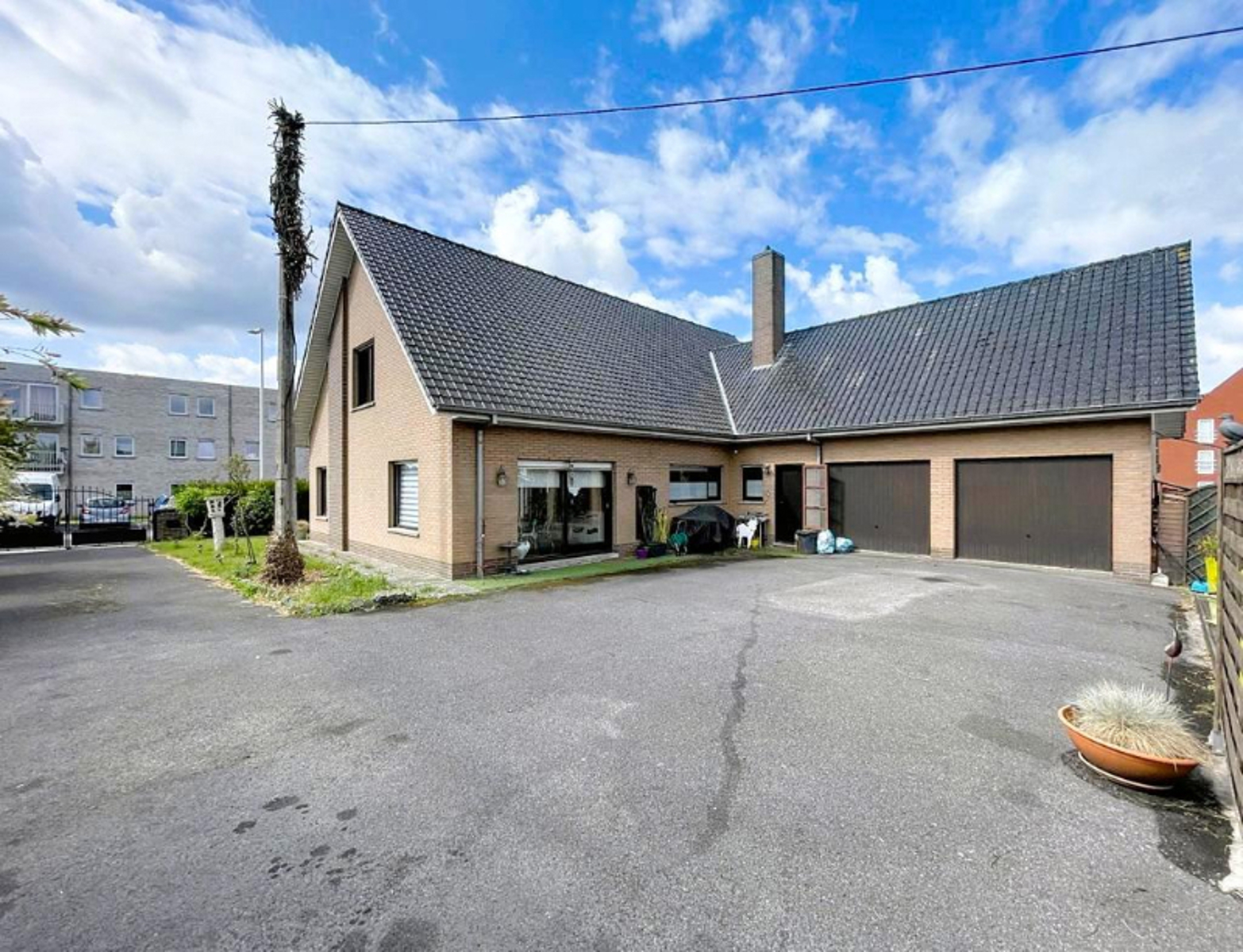 Woning op 1.125 m² met 5 slpk en dubbele garage - foto 3