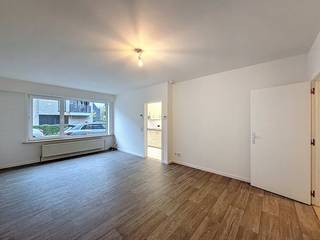 Dit ruime appartement met twee slaapkamers is gelegen in de Nekkersputstraat 108 in Gent en is net gerenoveerd. De ligging is gunstig en...