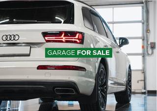 Gemakkelijk toegankelijke autostandplaats te koop op de Piers de Raveschootlaan.Rechtstreekse uitgang te voet naar Lippenslaan. ...