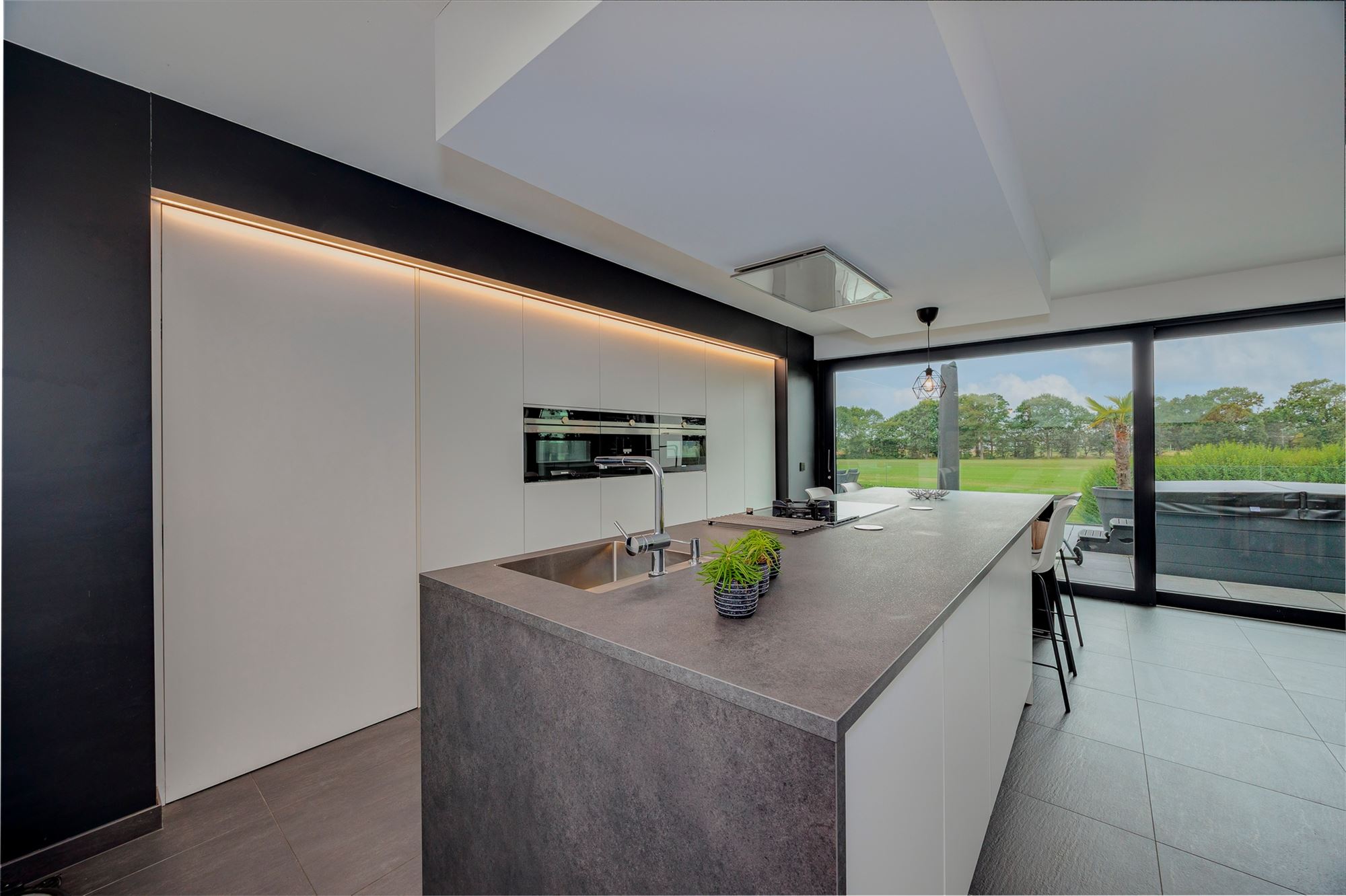Exclusieve villa met 4 slaapkamers, 4 badkamers en luxueuze multifunctionele kelder op een toplocatie in Kalmthout! - foto 5