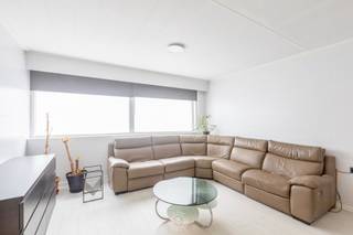 Gelegen in de Truweelstraat in Sint-Niklaas geniet dit pand van een centrale en vlot bereikbare locatie. Winkels, scholen, openbaar vervoer...