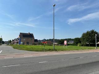 Prachtig gelegen bouwgrond voor HOB (Lot 2) gelegen op de hoek van de Romeinse Kassei en de Linderstraat te Tongeren.De oppervlakte van de grond...
