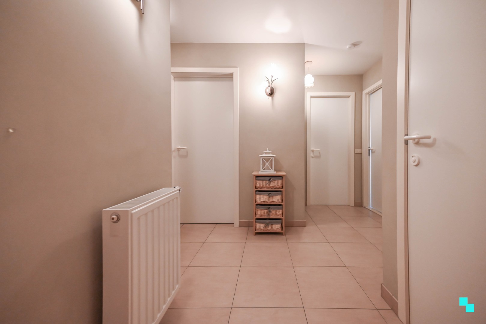 Ruim tweeslaapkamer appartement nabij centrum Izegem - foto 4