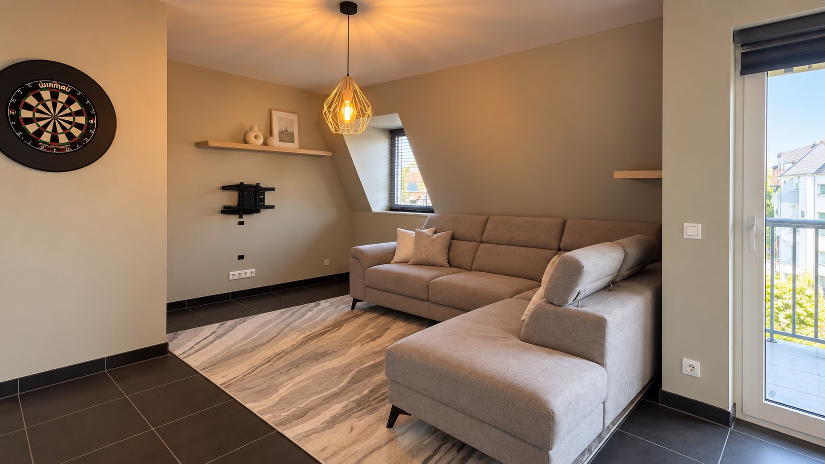 Instapklaar appartement met afzonderlijke garage en terras - foto 2