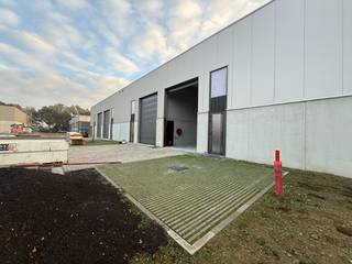 Ontdek dit moderne nieuwbouw-bedrijventerrein met uitstekende bereikbaarheid en hoogwaardige afwerking.Technische voorzieningen & afwerking *...