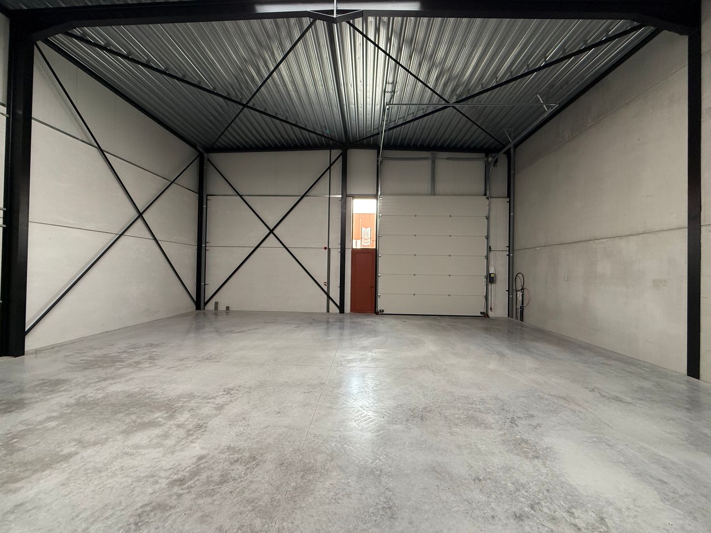 225 m² unité PME nouvellement construite à 2 km du R4 - photo 5