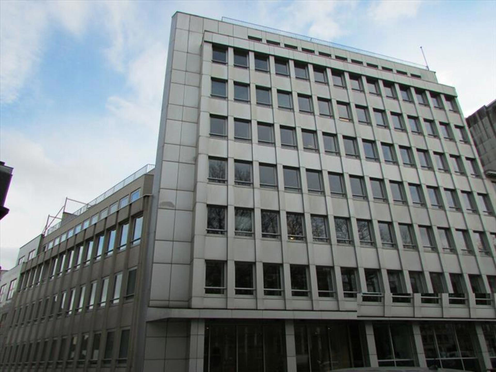 Kantoren te huur 395 m² - foto 2