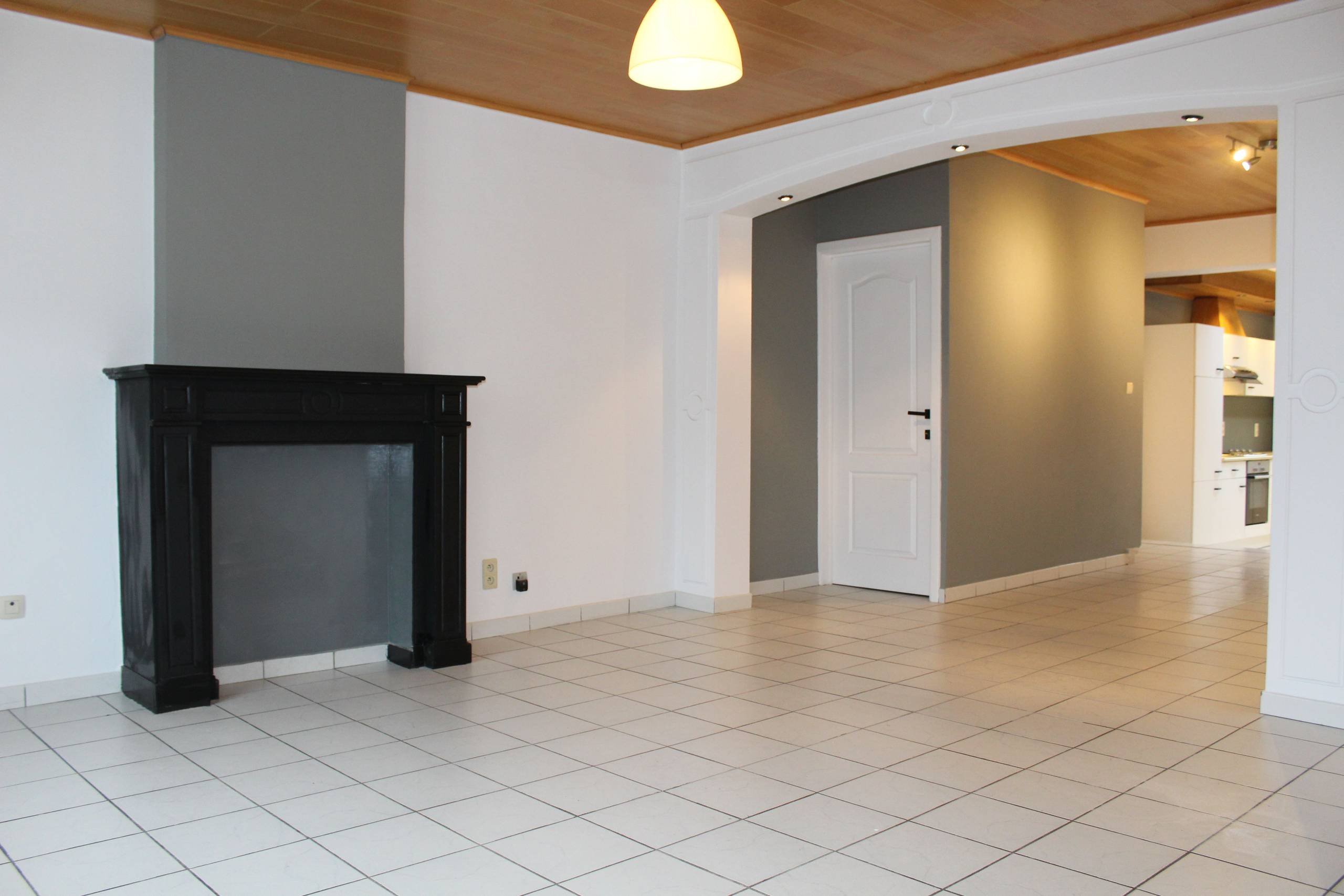 Ruime woning met 3 slaapkamers in het centrum van Brakel - foto 2