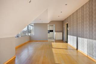 Dit is een richtprijs. Bieden kan vanaf 325.000 euroDit recent en energiezuinig appartement met 2 slaapkamers op de tweede verdieping...