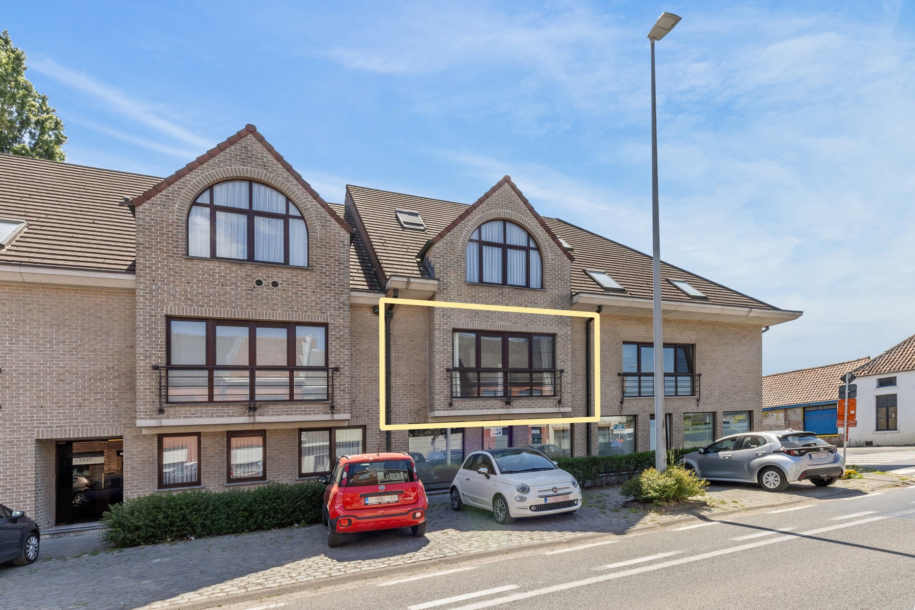 Lichtrijk instapklaar 2-Slpk appartement op centrale ligging - foto 1