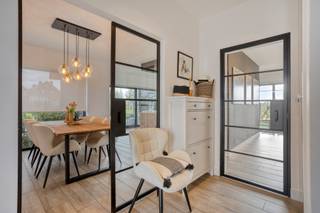 Deze prachtige nieuwbouwwoning, gelegen aan de Hondsbergstraat 21 te Herfelingen, bevindt zich op een uitzonderlijk ruim perceel van maar liefst...