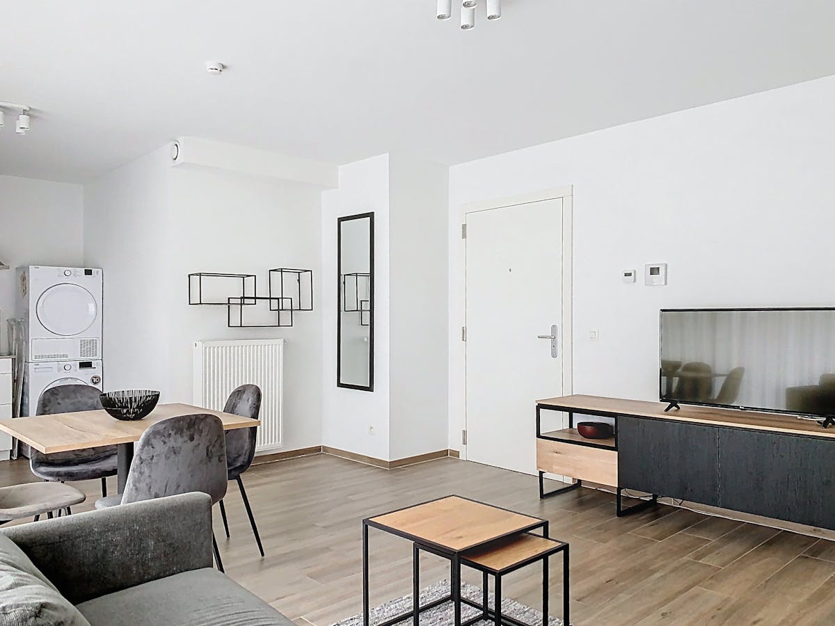 Appartement meublé 1 chambre près de Tour &amp; Taxis - photo 2