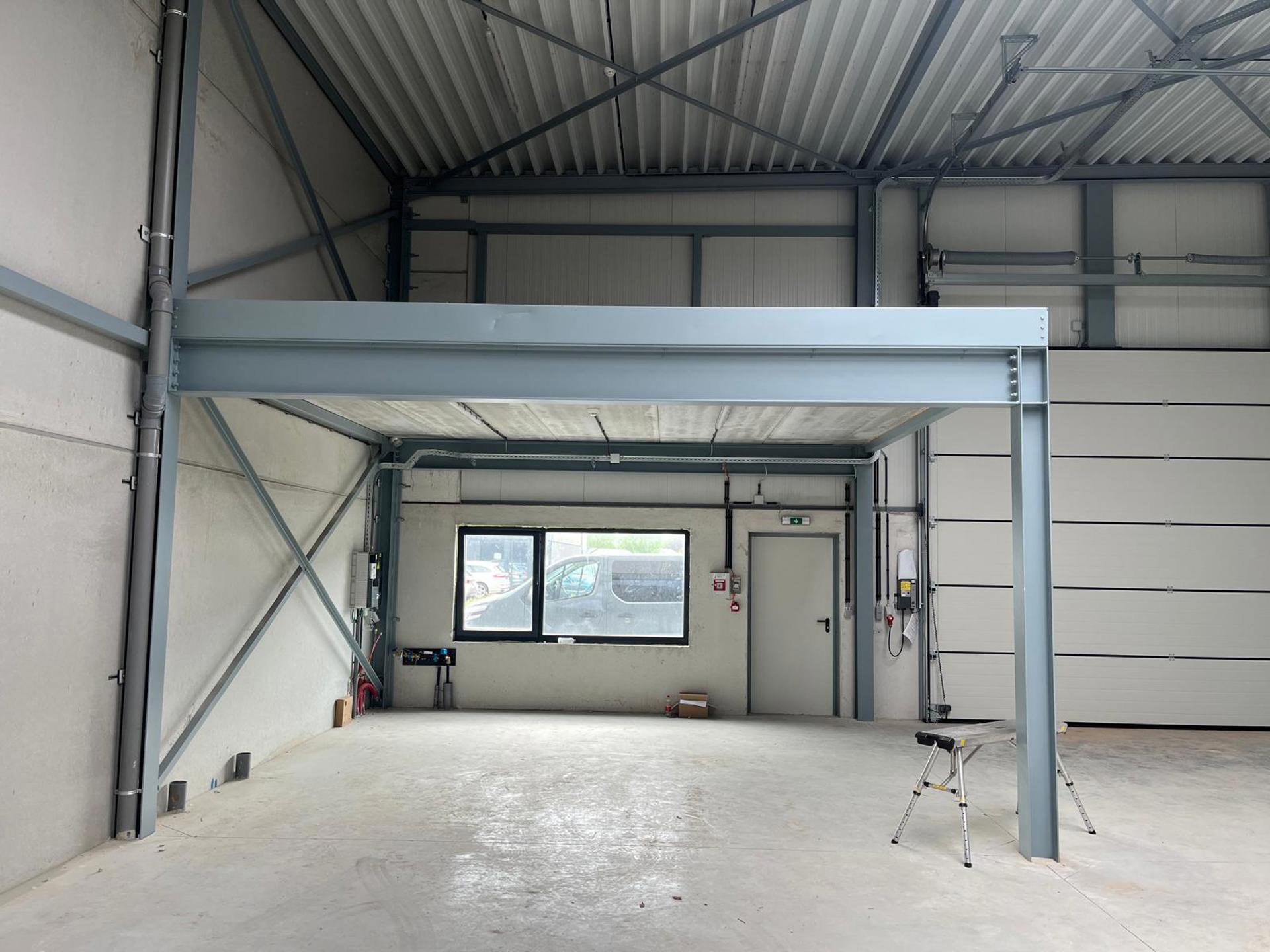 Ranst magazijn 230m² met mezzanine 30m² - foto 4