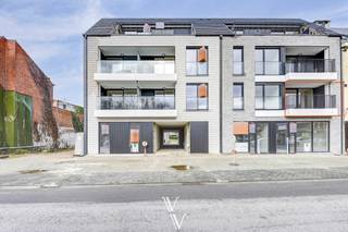 Dit prachtige nieuwbouwappartement is gelegen in het centrum van Grobbendonk, op wandelafstand van winkels, openbaar vervoer en alle...