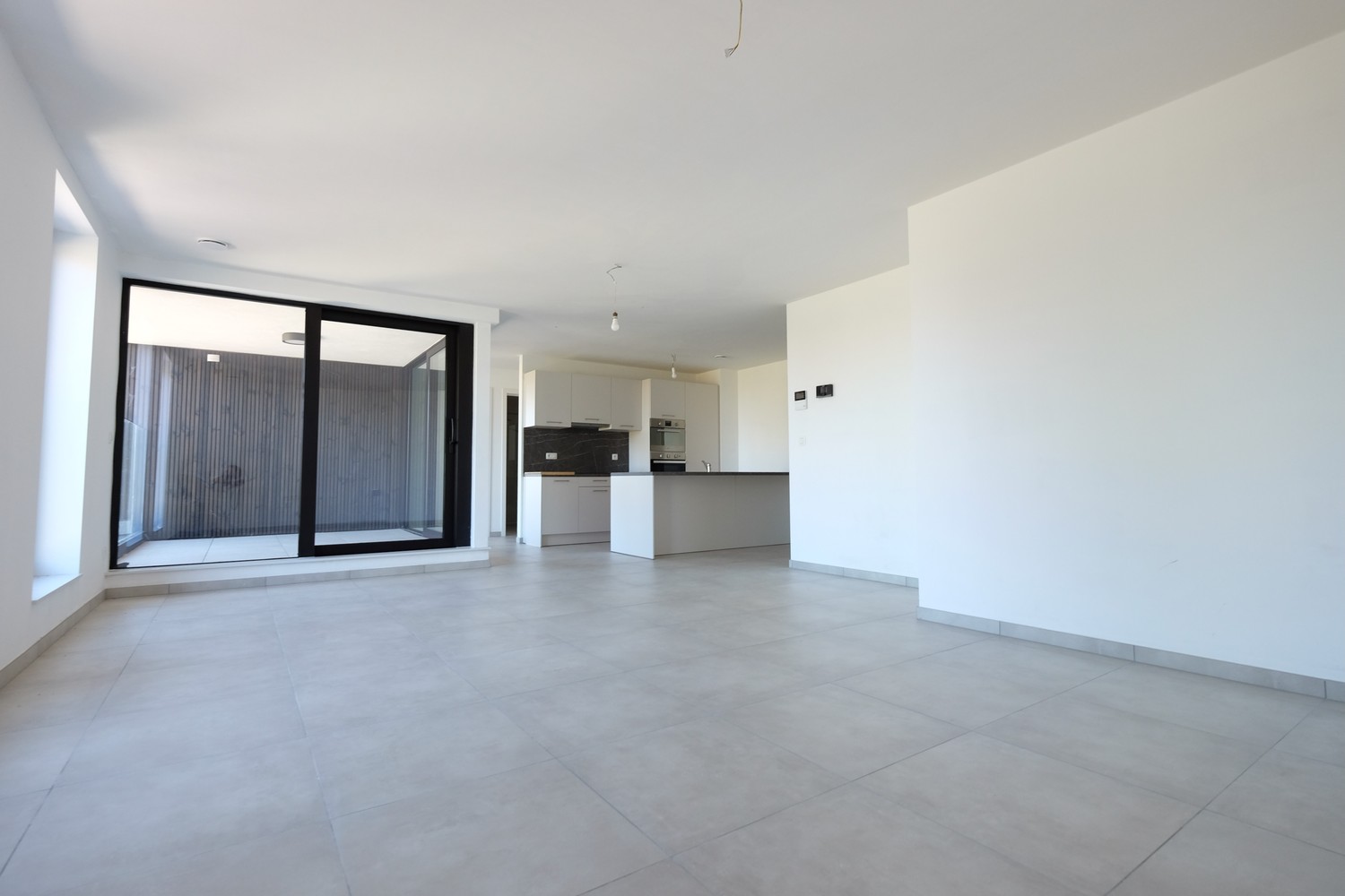 Knap nieuwbouwappartement met 2 slaapkamers en rustig terras tegenover het ziekenhuis - foto 4