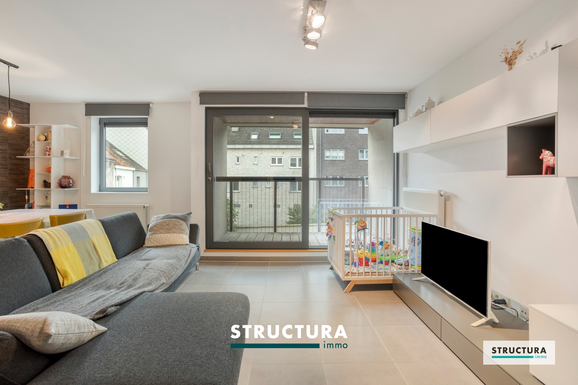 Appartement récent avec grandes chambres, situé au calme, à proximité du centre! - photo 4