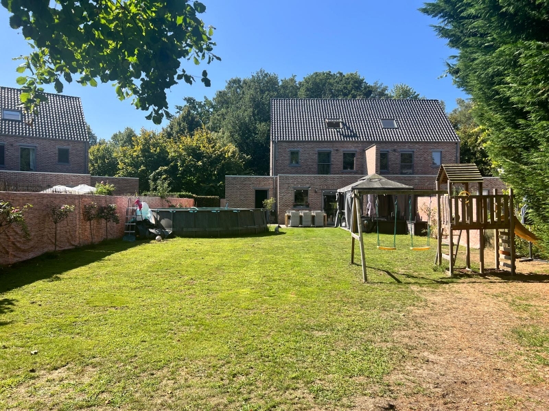 Gezellige, lichte halfopen bebouwing met 4 slaapkamers en grote tuin - photo 2