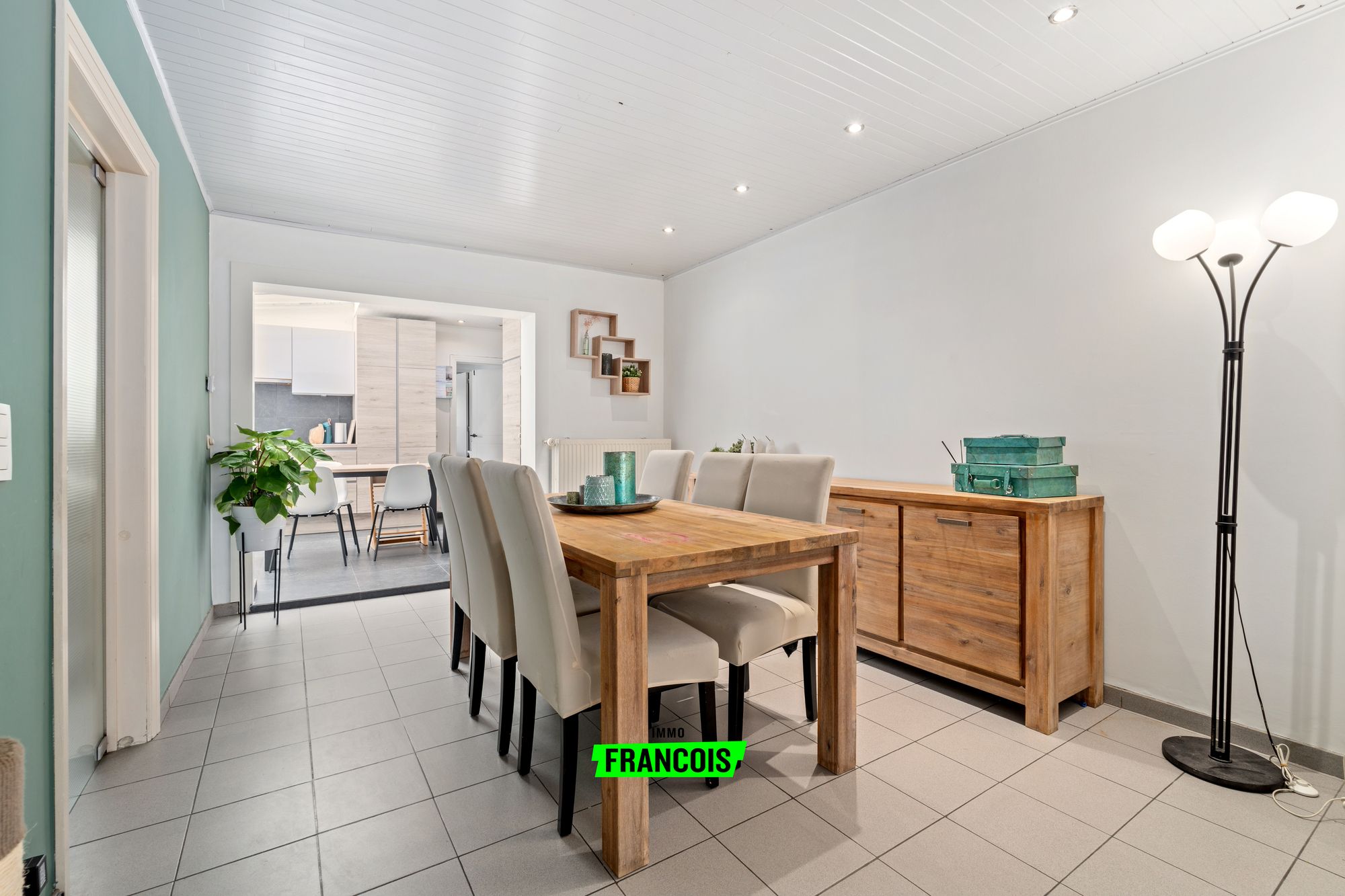 Charmante rijwoning te koop in Zedelgem met 5 slaapkamers - foto 3