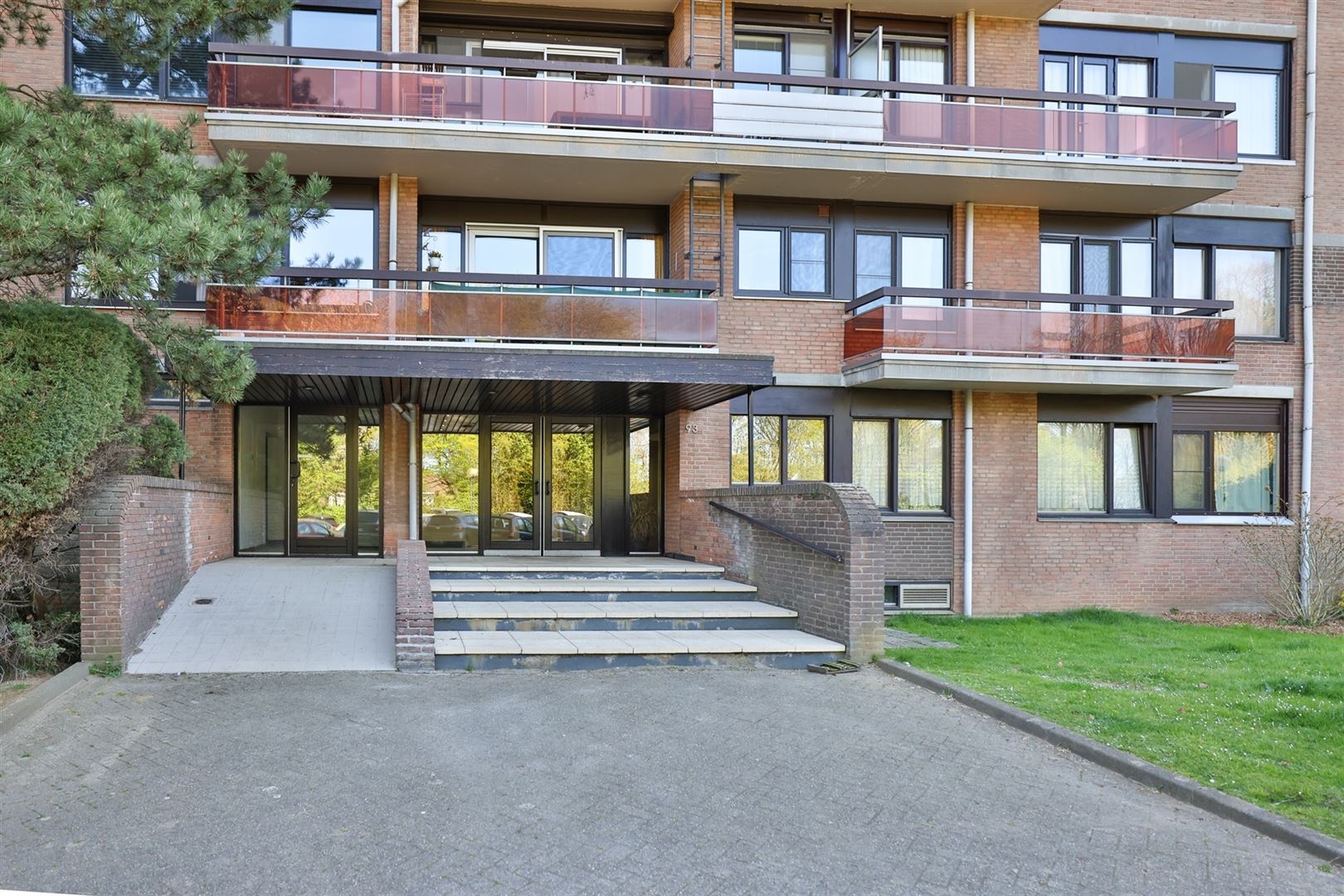 Appartement met 3 slaapkamers en autostaanplaats - foto 1
