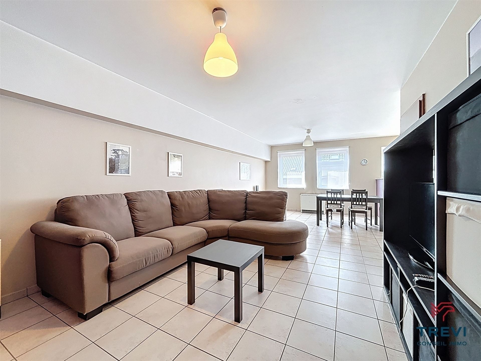 SOUS OPTION Bel appartement 2 chambres avec terrasse en excellent état - photo 5