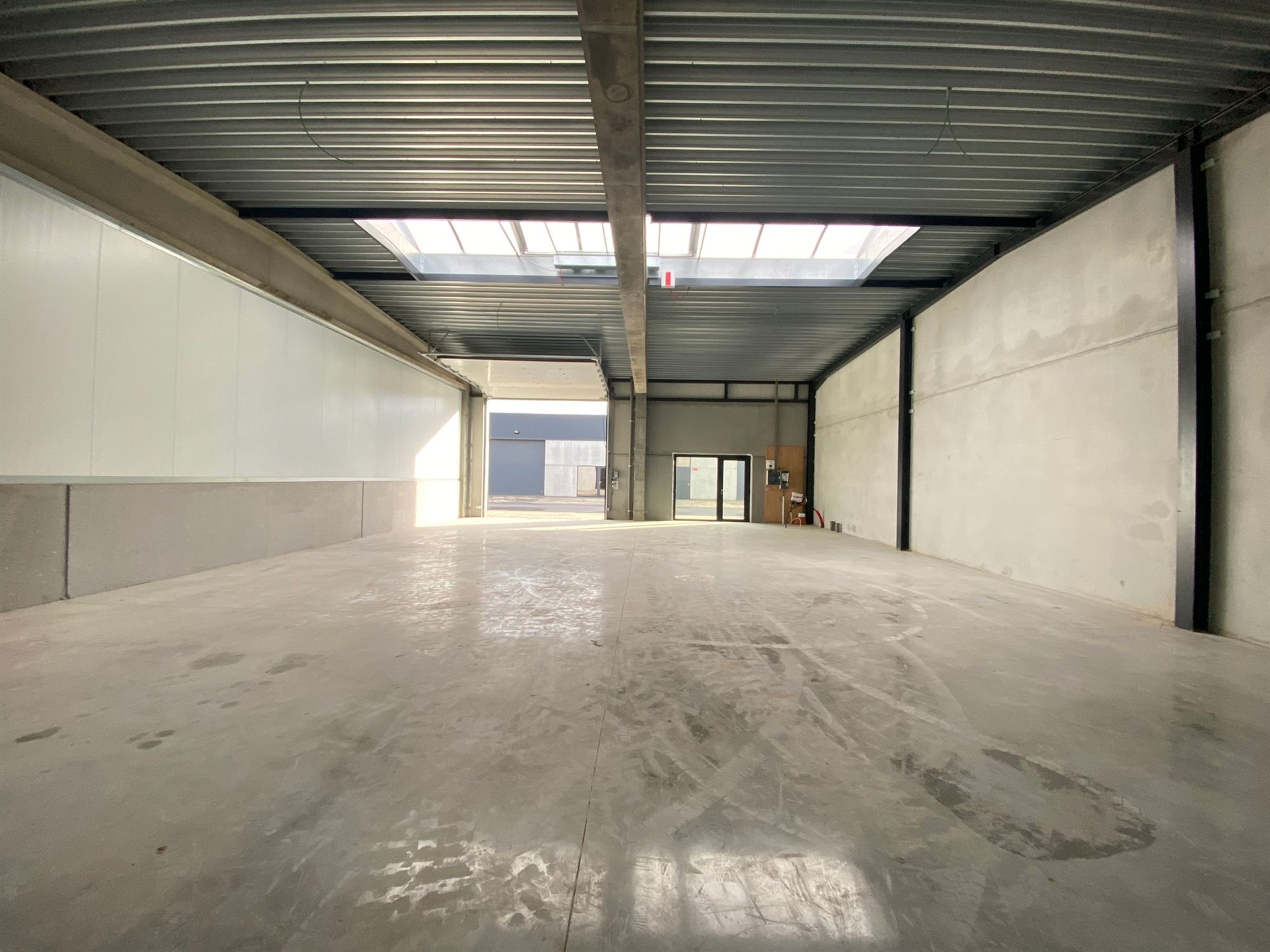 KMO-unit van 207m² in bedrijventerrein De Melkerij in Evergem-Sleidinge - foto 4