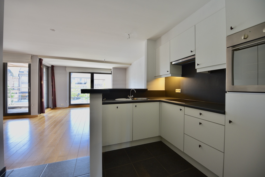 Centraal 2 slpk app met 2 terrassen, kelder en garagebox* voor 299000 EUR - foto 4