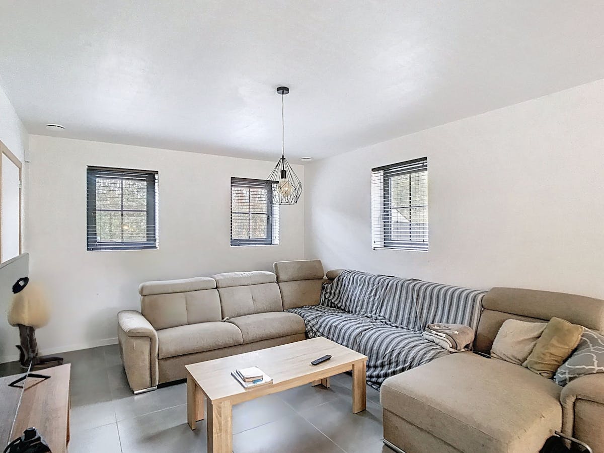 Woning met 3 slaapkamers, tuin en autostaanplaats in Woesten - foto 4