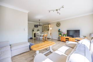 Deze knappe en instapklare bel-etagewoning geniet van een bijzonder aangename ligging in het centrum van Heist. De woning bevindt zich in een rustige éénrichtingsstraat. Dankzij het beperkte doorgaande verkeer geniet U hier van een rustige en residentiële woonomgeving, terwijl alle dagelijkse voorzieningen zich op korte afstand bevinden.<br /><br /><br /><br />De woning is gelegen in één van de bredere straten van Heist en beschikt bovendien over heel wat parkeermogelijkheden in de onmiddellijke omgeving. Een eigen garage en een extra staanplaats op/voor de oprit zorgen voor bijkomend comfort. Een bijzonder grote troef van deze woning is de hoeveelheid bergruimte, waardoor er voor fietsen, voorraad, hobby's en allerhande spullen steeds een praktische plaats beschikbaar is.<br /><br />Op energetisch vlak beschikt de woning over een EPC-label C, hoogrendementsbeglazing en dubbele beglazing, een zuinige gasketel en zonnepanelen. <br /><br />Indeling: <br /><br />Gelijkvloers:<br />- Ruime inkomhal,<br />- Garage,<br />- Doucheruimte met douche, wastafel, voorzieningen voor wasmachine en droogkast,<br />- Infraroodcabine,<br />- Aparte en ruime bergruimte/bureau,<br />- Aangename buitenruimte met vijver,<br /><br />Eerste verdieping:<br />- Centrale hal,<br />- Gezellige en lichtrijke leefruimte met aangename eethoek,<br />- Ruime keuken,<br />- Apart toilet,<br />- Trap naar de tuin/buitenruimte,<br /><br />Tweede verdieping:<br />- Eerste ruime slaapkamer,<br />- Tweede slaapkamer,<br />- Derde ruime slaapkamer,<br />- Badkamer voorzien van dubbele wastafel, toilet en douchebad,<br /><br />Zolder:<br />Bergzolder, bereikbaar via een vlizotrap,<br /><br />Bent U op zoek naar een instapklare gezinswoning met garage, zonnepanelen, meerdere slaapkamers en veel bergruimte op een rustige maar centrale ligging in Heist? Dan is deze woning zeker een bezoek waard. Contacteer Maxim via 0477 06 03 30 of maxim@rhvastgoed.com voor meer informatie of een bezichtiging.