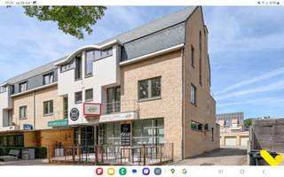 Investeringspand met verschillende mogelijkheden.Deze eigendom, momenteel verhuurd en uitgebaat als broodjeszaak, is een ideale investering!Op vlak...