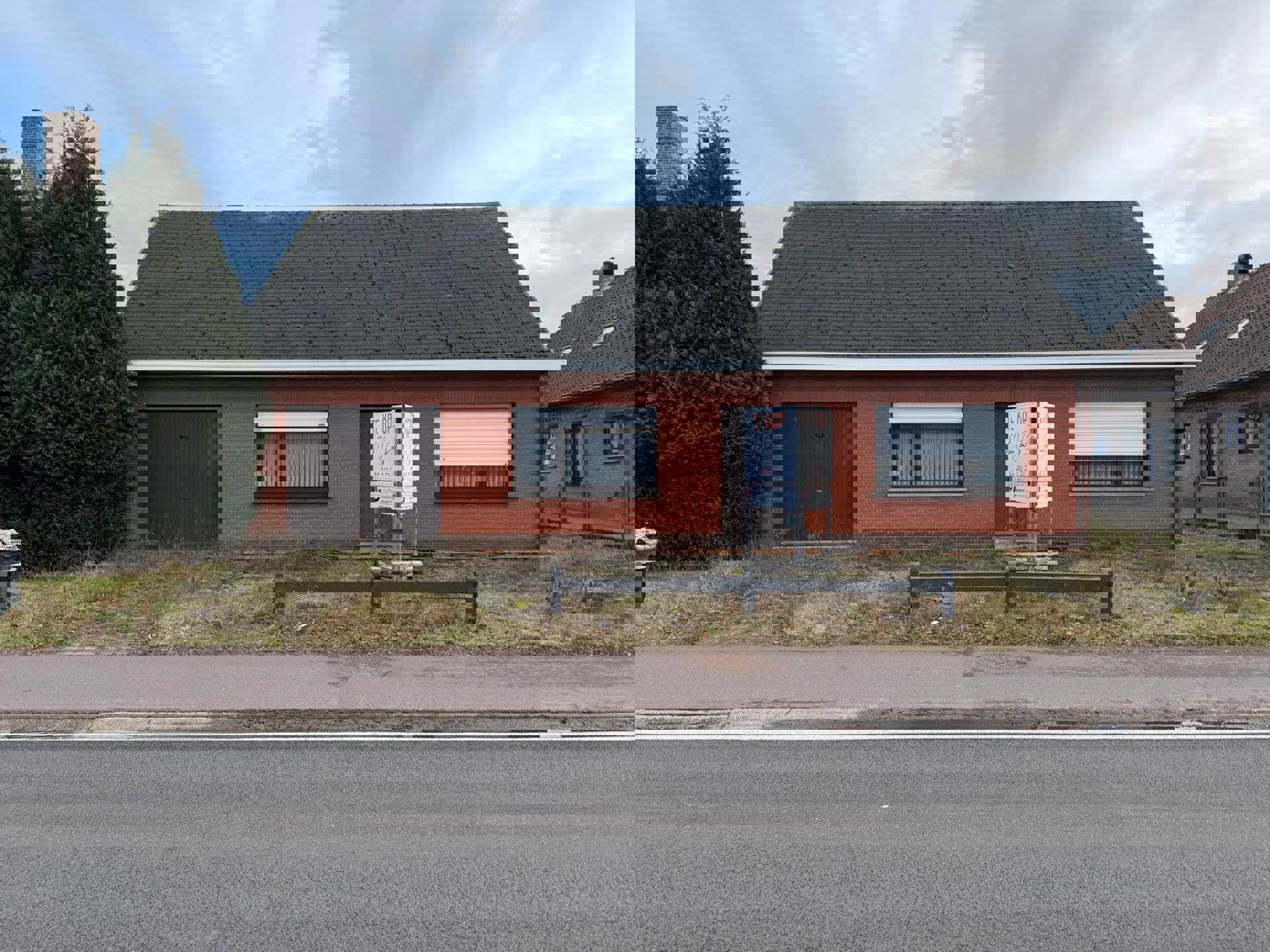 Bouwgrond met te moderniseren/ af te breken woning voor eventueel 2HOB - foto 1