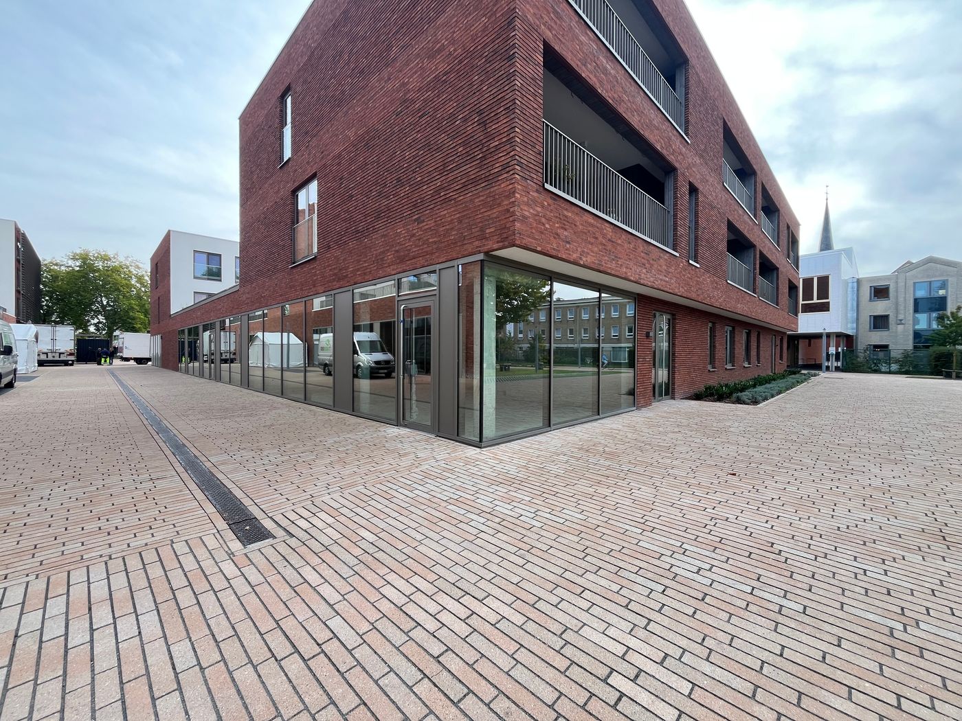 Nieuwbouw handelsruimte van 92 m² in het centrum van Hamme - foto 1