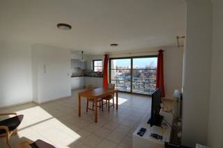 Charming two-bedroom apartment with parking space in Heverlee!The apartment consists of an entrance hall with cloakroom and separate guest toilet,...