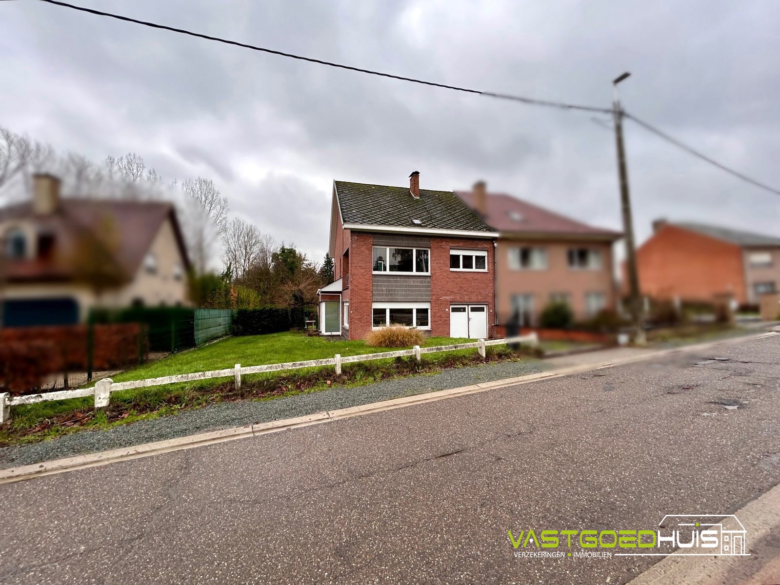 House for sale in Roosdaal with 3 bedrooms - photo 1