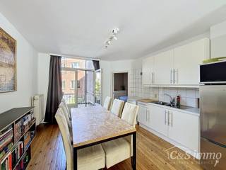 Lichtrijk appartement met één slaapkamer, gelegen op wandelafstand van het Te Boelaarpark.Het appartement bevindt zich op de eerste verdieping en...