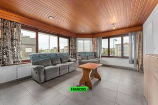 Dit opgefrist appartement is gelegen in een rustige residentiële buurt van Blankenberge. Op wandelafstand van de gezellige drukte die deze kuststad...