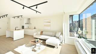 Ontdek dit recent volledig gerenoveerde appartement, ideaal gelegen in het hart van Knokke, dicht bij alle winkels, het Zegemeer en op korte...