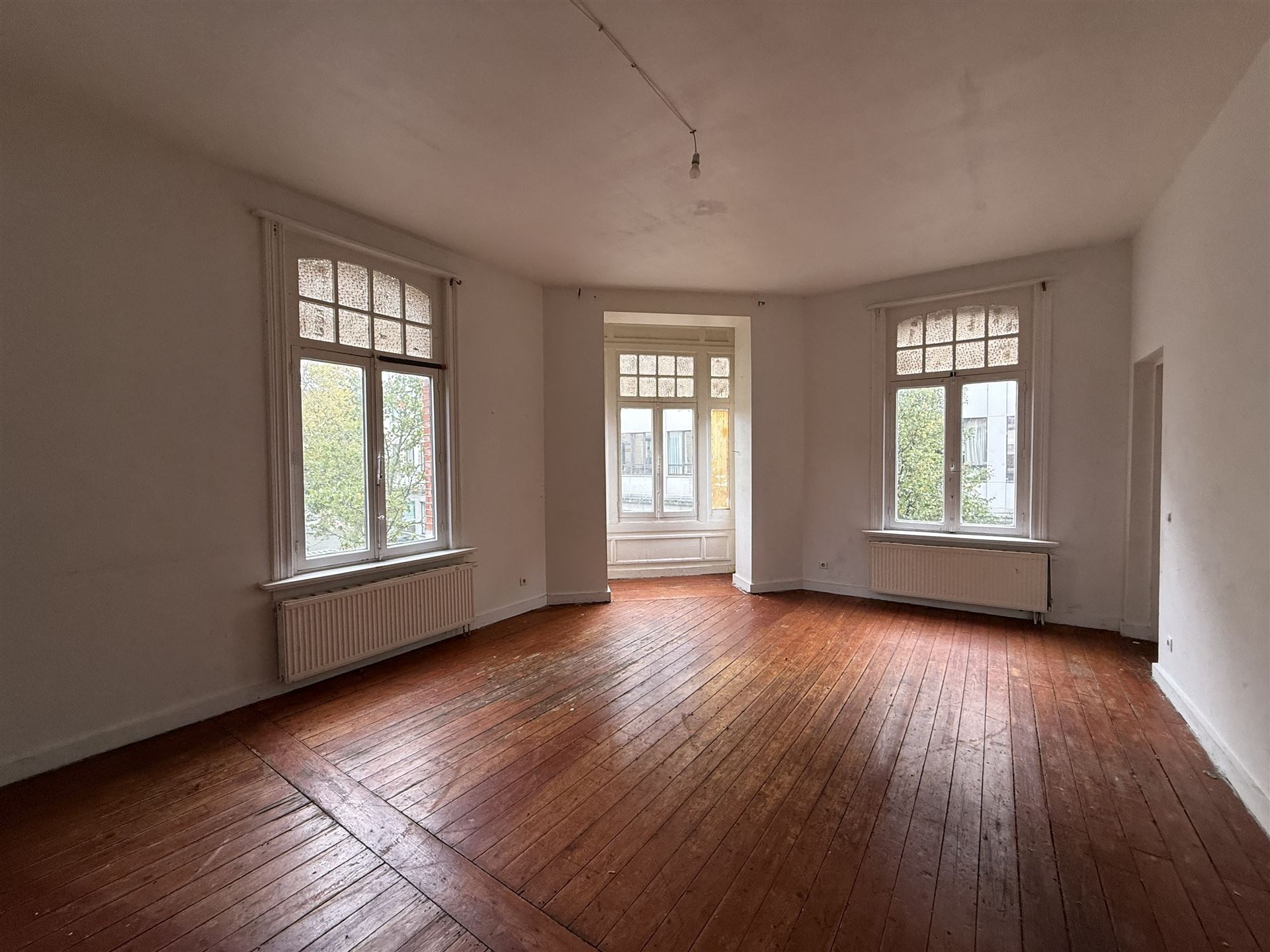 Woning opgesplitst in 4 units met veel potentieel - foto 2