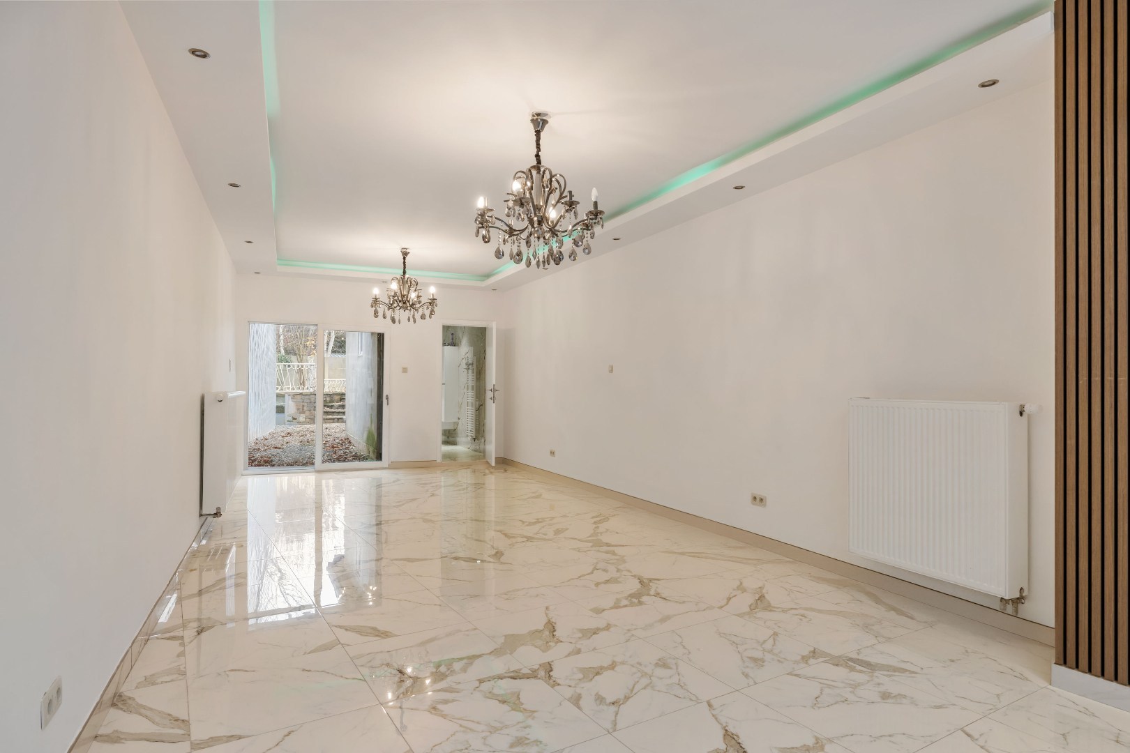 ZEER RUIME WONING MET GROTE TUIN, 3 SLPK EN 2 BADKAMERS - foto 4