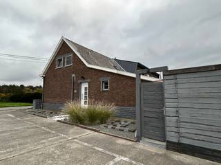 Deze prachtige half open bebouwing op een perceel van 4a 30ca in Sint-Katelijne-Waver is een ideale woning voor wie op zoek is naar een...