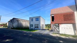 In het groene Pepingen wordt deze instapklare en energiezuinige woning gebouwd op een terrein met natuurlijke helling. Het resultaat? Een...