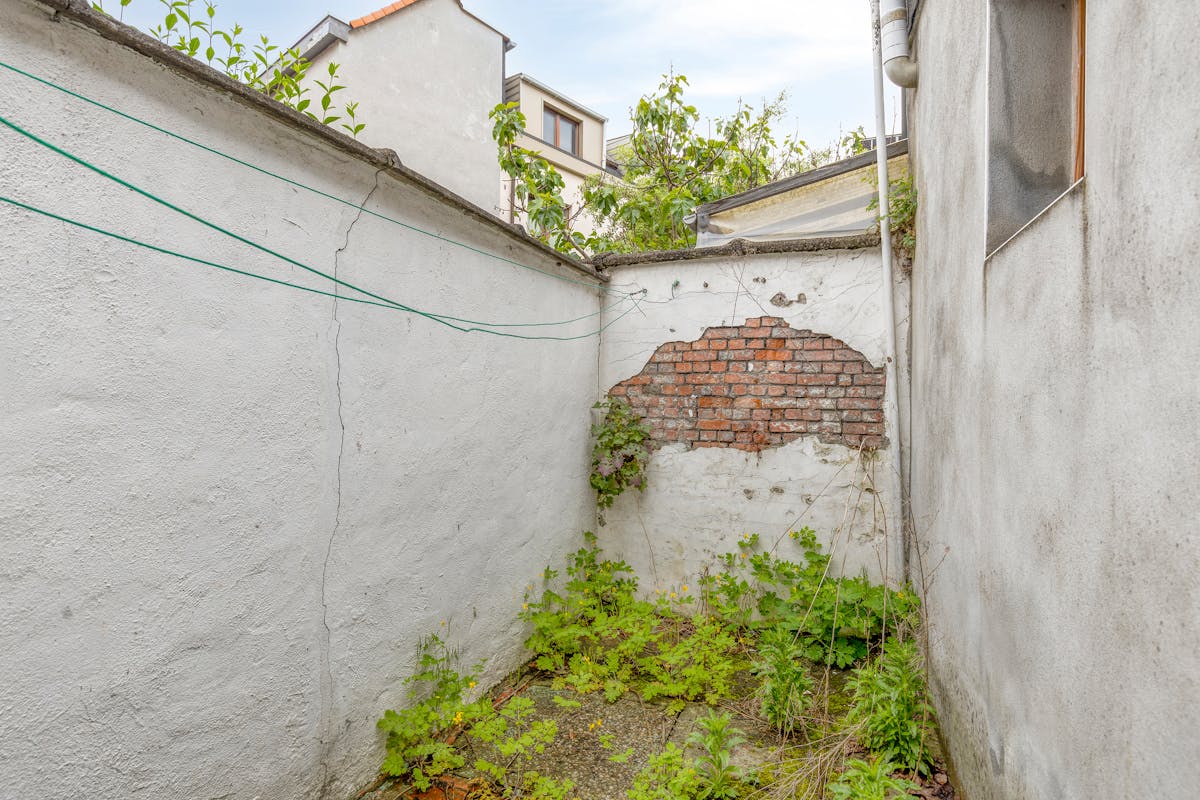 Updating 4 bedroom house for sale in Borgerhout! - photo 4