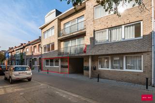 Op zoek naar comfortabel wonen op één niveau? Dit verzorgd en instapklaar gelijkvloers appartement biedt alles wat je nodig hebt: een inkomhal...