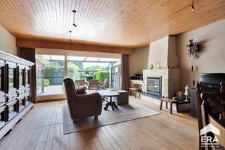 Bent u op zoek naar een veelzijdige eigendom op een toplocatie in het centrum van Mol? Deze instapklare woning met bijhorend appartement op de...