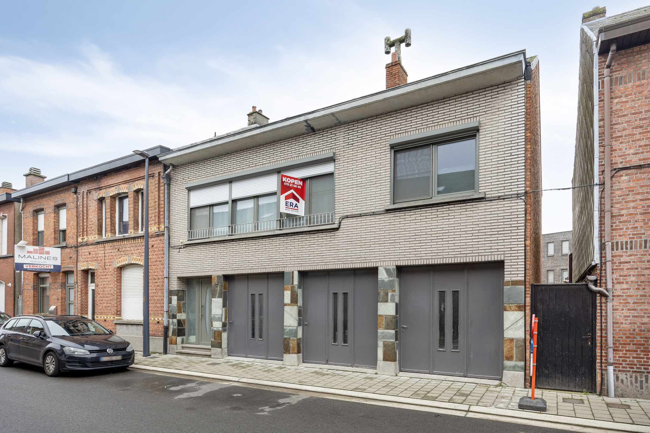 Rijwoning met grote tuin en 3 garages te koop in Willebroek - foto 2