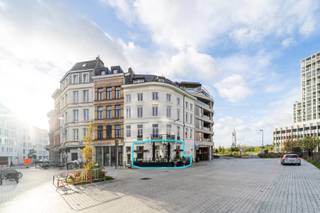 <p><strong>Investeringsopportuniteit | Horeca op de Vlaamsekaai </strong><br /><br />Bent u op zoek naar een stabiele investering?<br />Dan is dit beslist iets voor u!<br /><br />'t Zuid leeft als nooit tevoren. Dankzij het vernieuwde KMSKA, het prachtig aangelegde Park Dok Zuid, ondergrondse parkeerfaciliteiten etc is het Zuid uitgegroeid tot de trekpleister van Antwerpen.<br /><br />Een jarenlange gevestigde waarde op 't Zuid is ongetwijfeld Tante Yvonne op de Vlaamsekaai 93 in Antwerpen.<br />De zaak zelf gaat NIET weg, het pand wordt wel te koop aangeboden.<br /><br />Hebt u interesse? Vraag naar meer informatie omtrent de huur en huurprijs?</p>
<p>Contacteer LISTED vandaag: +32 3 283 51 51.</p>