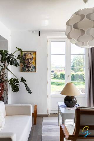 Uitzonderlijk ruime (600 m²) woning in het pittoreske NokereOp zoek naar een unieke woning waar ruimte, groen, flexibiliteit en comfort samenkomen?...