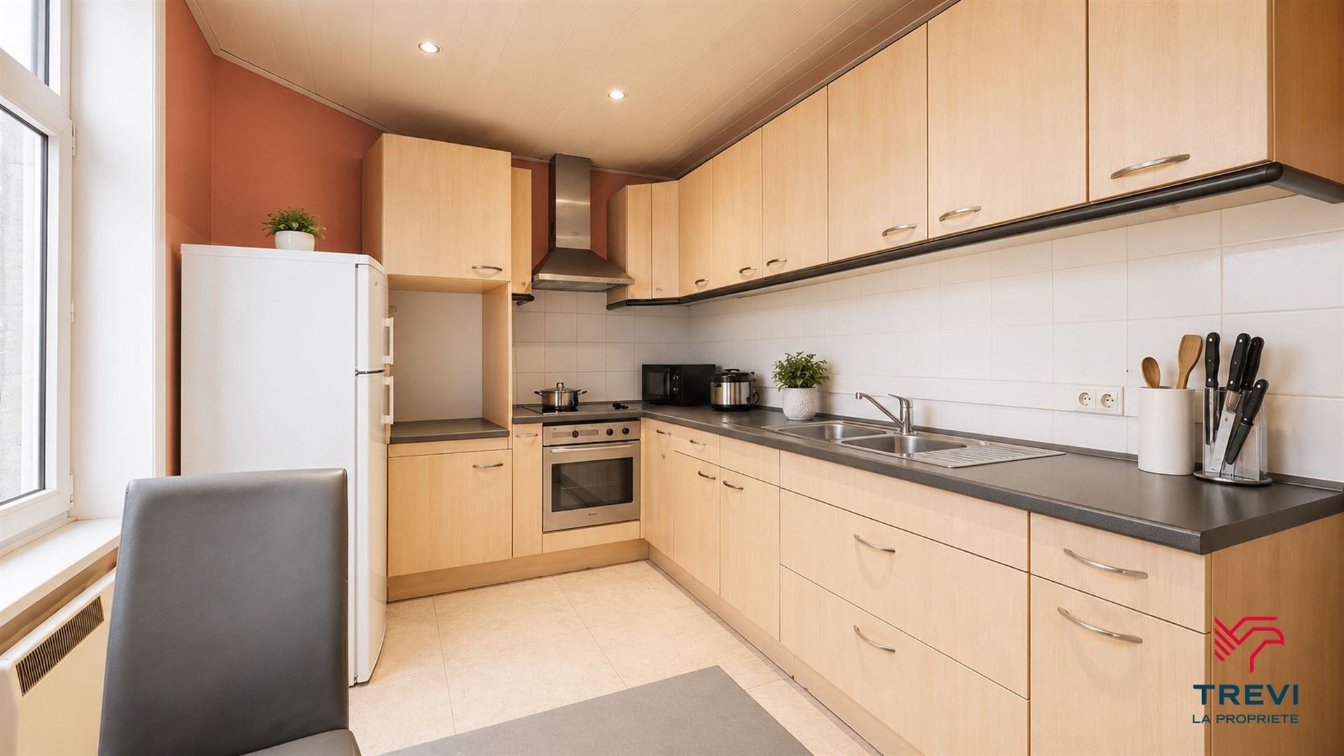 Commercieel te koop in Charleroi met 3 slaapkamers - foto 4