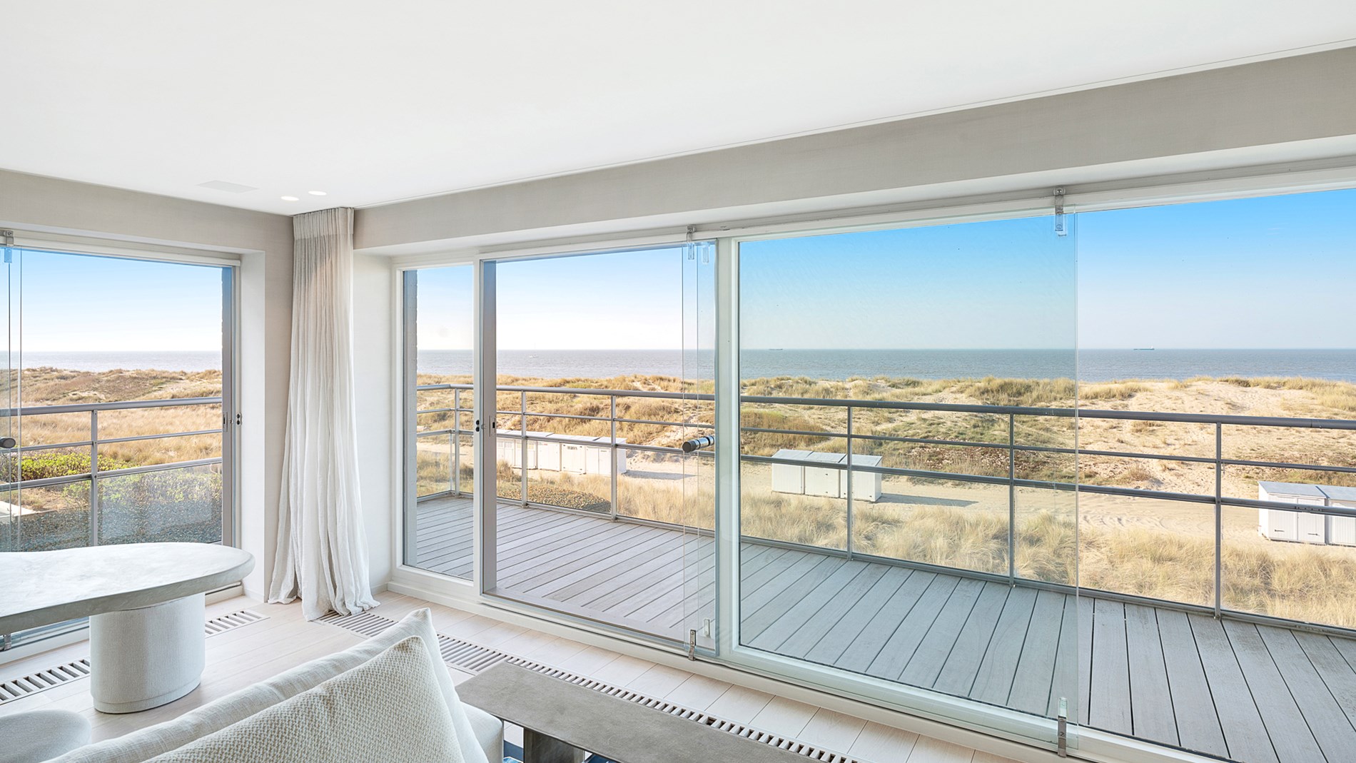 Appartement d'angle exceptionnel avec une vue imprenable sur la mer et les dunes le long de la digue piétonne - photo 3